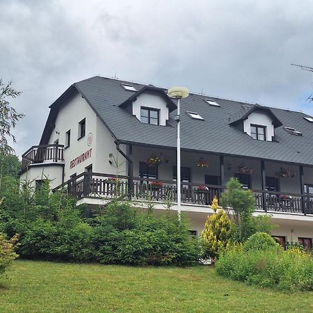 Turisticka Ubytovna Centrum Pastvinska Prehrada Nekor Buitenkant foto